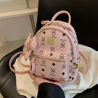 Маленькая розовая подвеска