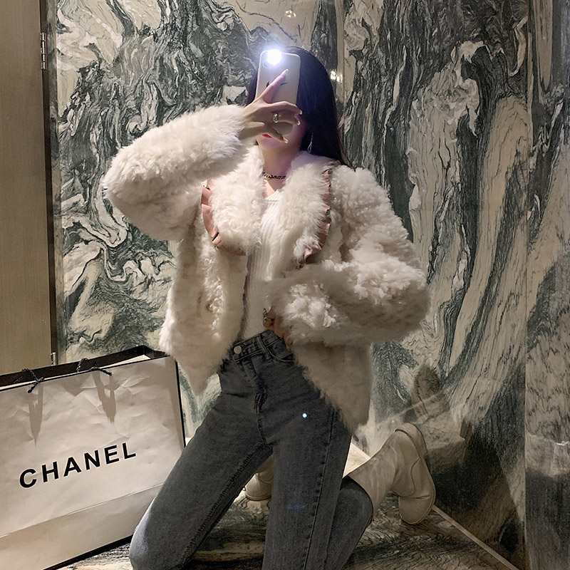 2022 new Spanish imported Tuscan fur jacket women's long lapel winter fur young jacket