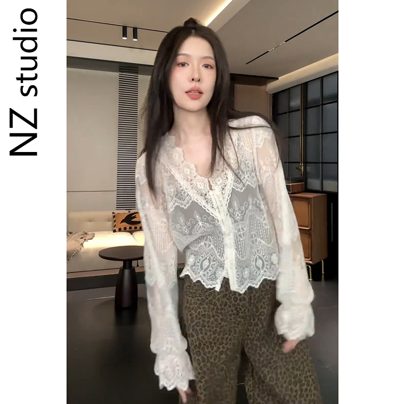 Французская кружевная рубашка с V-образным вырезом и длинными рукавами, женская осенняя новая мода в западном стиле, вязаный крючком тонкий внутренний топ