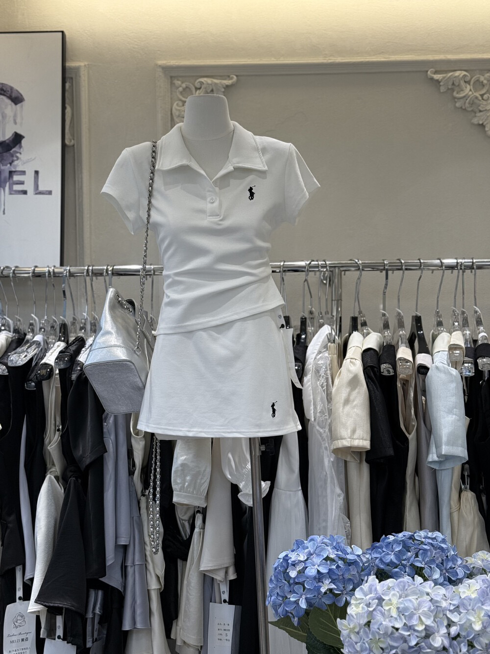 スポット〜ポロカラーの年齢を軽減するスポーツトップスとスカート、夏の女性用カジュアルスーツ、カレッジスタイルのツーピーススーツ 2286