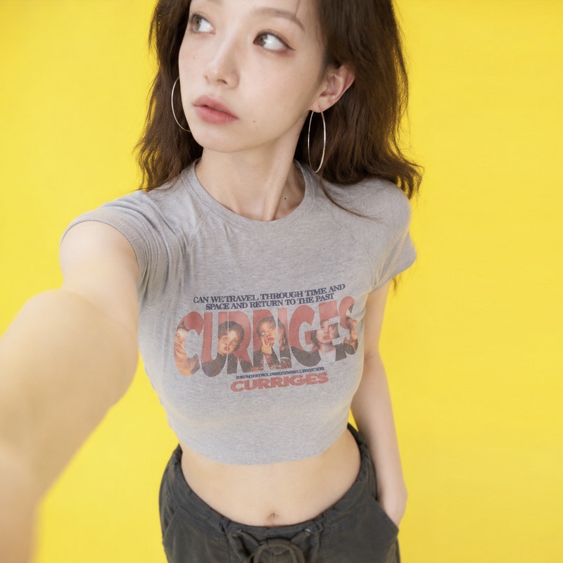 American Retro Style Slim-Fit Printed Short Crop Top T-Shirt with Sweet and Spicy Design, Short-Sleeved Top for Women with Regular Shoulder Design American Retro Style Slim-Fit Printed Short Crop Top T-Shirt with Sweet and Spicy Design, Short-Sleeved Top for Women with Regular Shoulder Design