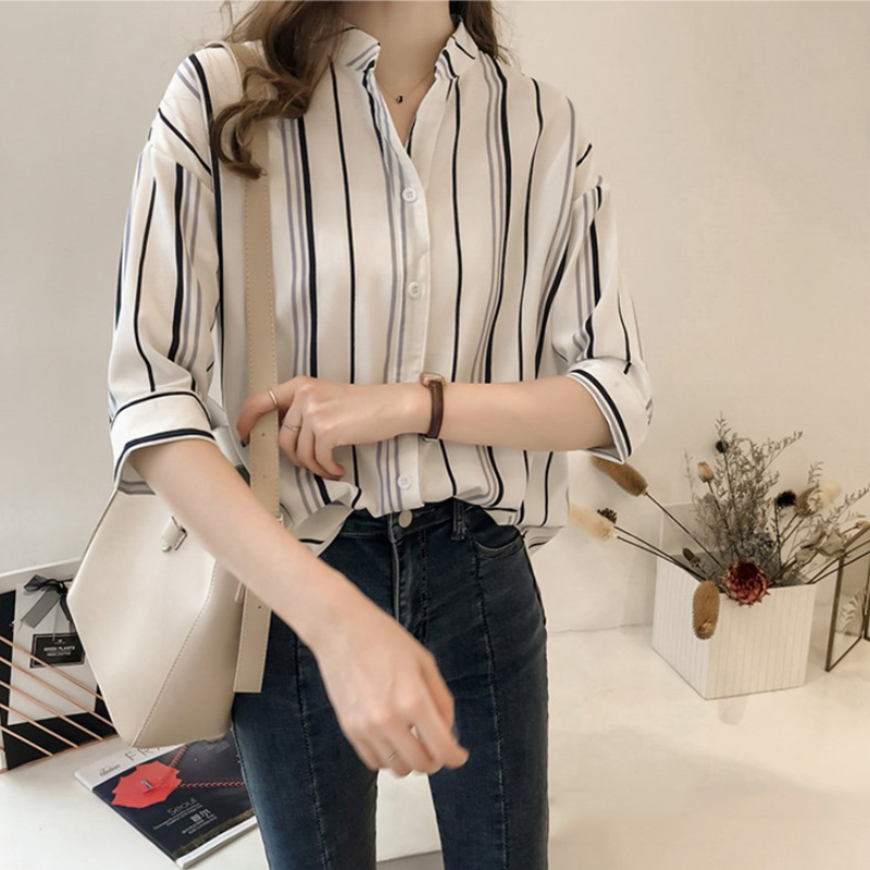 Korean Style Loose Plus-Size Striped Shirt for Women with Three-Quarter Sleeves, V-Neck Top, Summer Wear, Age-Reducing, Tummy-Concealing, Slimming Shirt