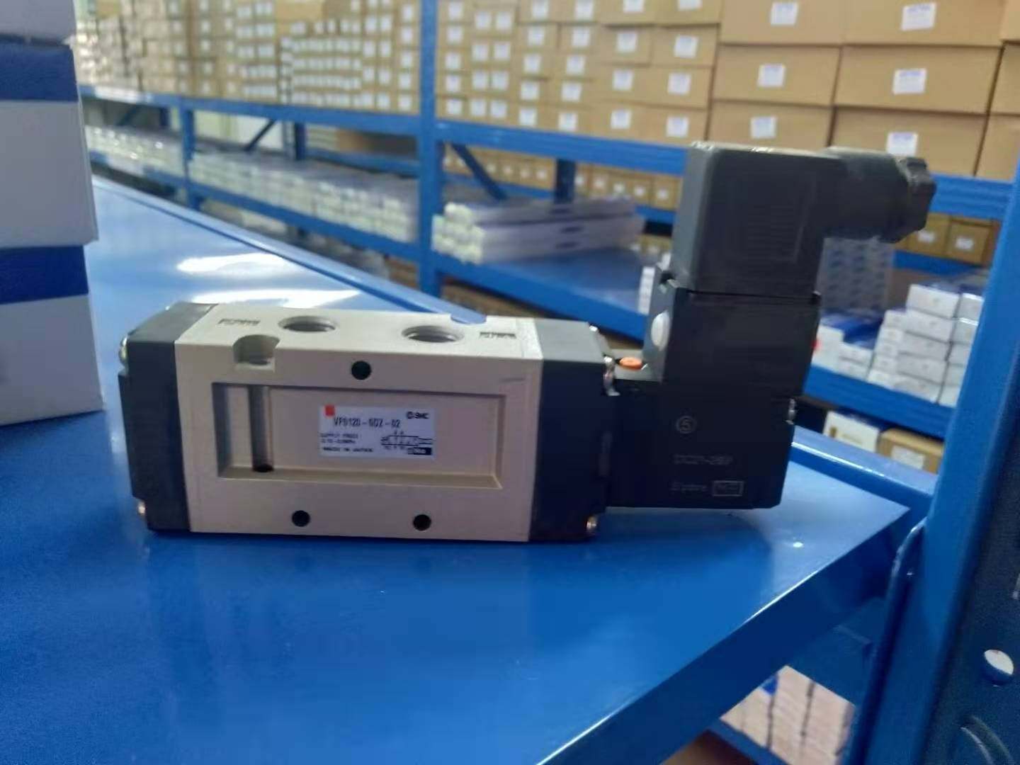 SMC original fitted solenoid valve VF5220K-4GD1-03VF5320-5GB-03VF5320K-5LZD1-03