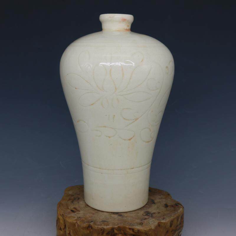 定窯 白磁陵花小盤 陰刻双魚紋 宋時代 擺件 古玩 中国美術 621b