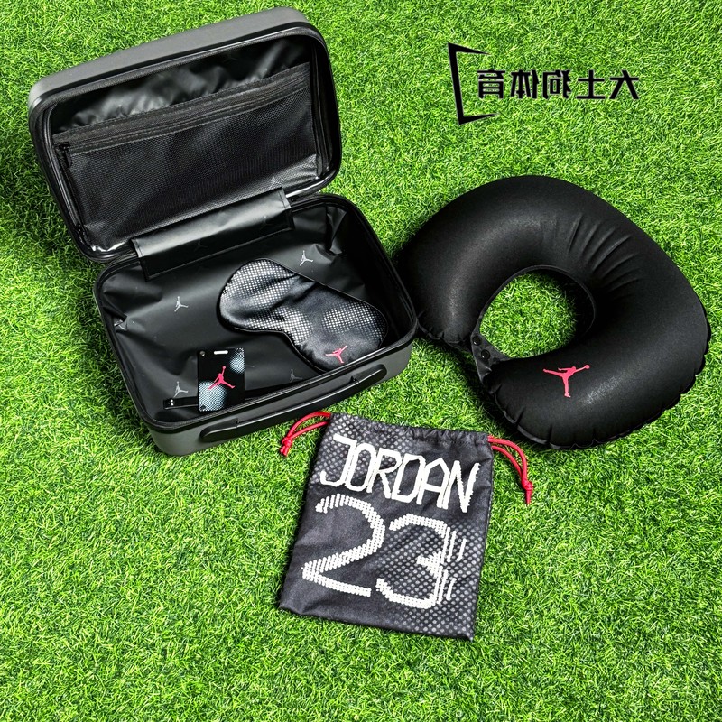 Nikeaj Nike Member Exclusive Snake Welcome Travel Set Carry-On Suitcase Travel Case St016-577A