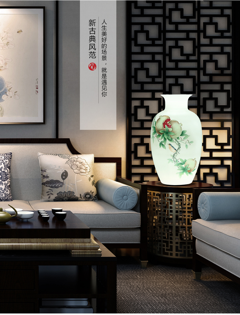 Jingdezhen ceramic vases, flower arranging large hand - made famille rose porcelain of new Chinese style household adornment TV ark, furnishing articles