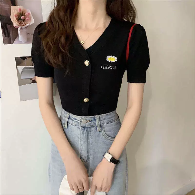 Mùa hè 2020 New Retro Pháp Daisy Casual Slim V-cổ tay áo ngắn đan cardigan Tím Top bán chạy nhất - Cardigan