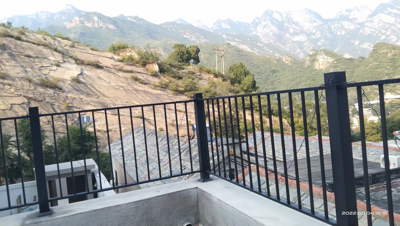 Beijing Factory Direct Sales of Wrought Iron Fence and Stair Railings for Outdoor Balconies of Second-Floor Villas Beijing Factory Direct Sales of Wrought Iron Fence and Stair Railings for Outdoor Balconies of Second-Floor Villas