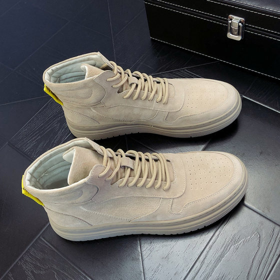 手工2022新款百搭战狼靴男马丁靴男工装靴中帮卡其色磨砂高帮靴子