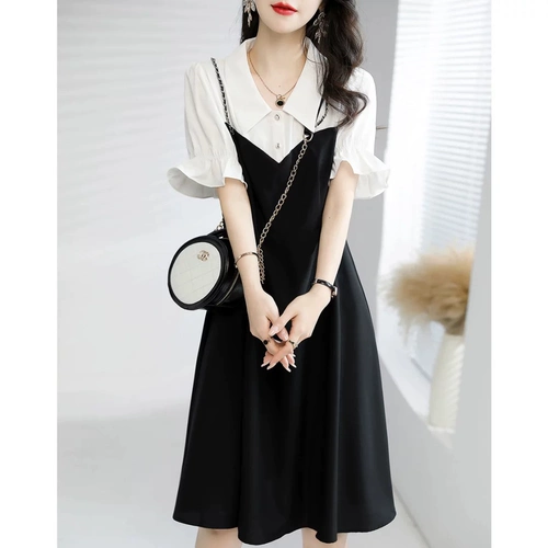 Вырежьте этикетку с большим экспортом хвоста в итальянский торговый центр итальянского внешнего торгового торгового центра.