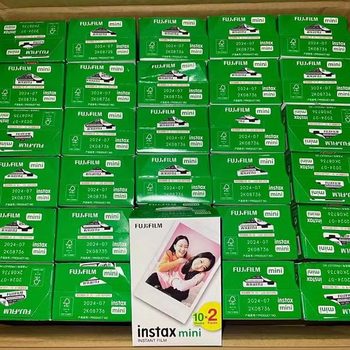 Fuji polaroid photo paper mini7/9/11/12/40/90mini universal three-inch white side box 27 years date Fuji polaroid photo paper mini7/9/11/12/40/90mini universal three-inch white side box 27 years date