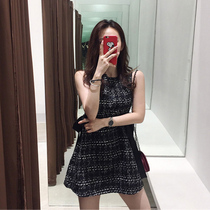 South Koreas new small balsamic wind sleeveless vest dress 2022 Summer sexy 100 lap collection waist display slim fashion one-piece dress