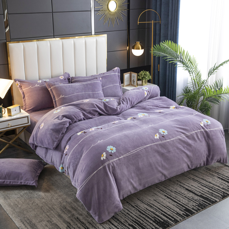 One meter eight by two meters quilt cover milk velvet 180x200 four-piece set plus velvet 1 meter 8x2 meter quilt cover coral velvet 4 pieces