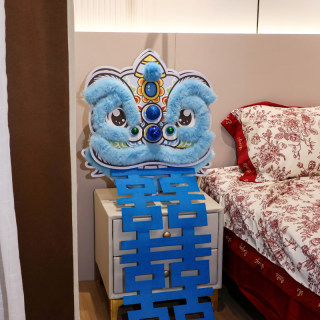 婚房布置婚礼装饰狮子头拍照传统订婚晨袍道具醒狮喜字创意摆件