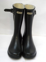 Womens middle tube rain shoes outside single big brand womens rain shoes side buckle rubber shoes rubber rain shoes fashion water shoes rubber shoes