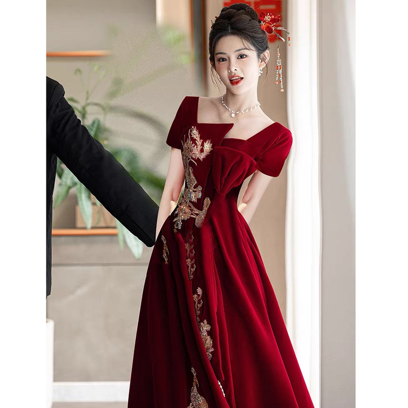 New Chinese-Style Velvet Toast Dress for Bride 2026 New Spring High-End Burgundy Engagement Dress Women's Dress