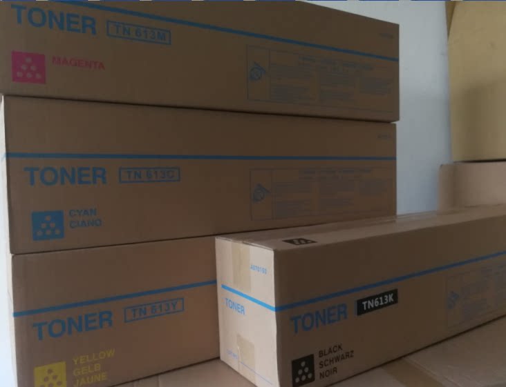 Suitable for the Cornica beauty can C452 C552 C652 powder box TN613C blue red black toner carbon powder