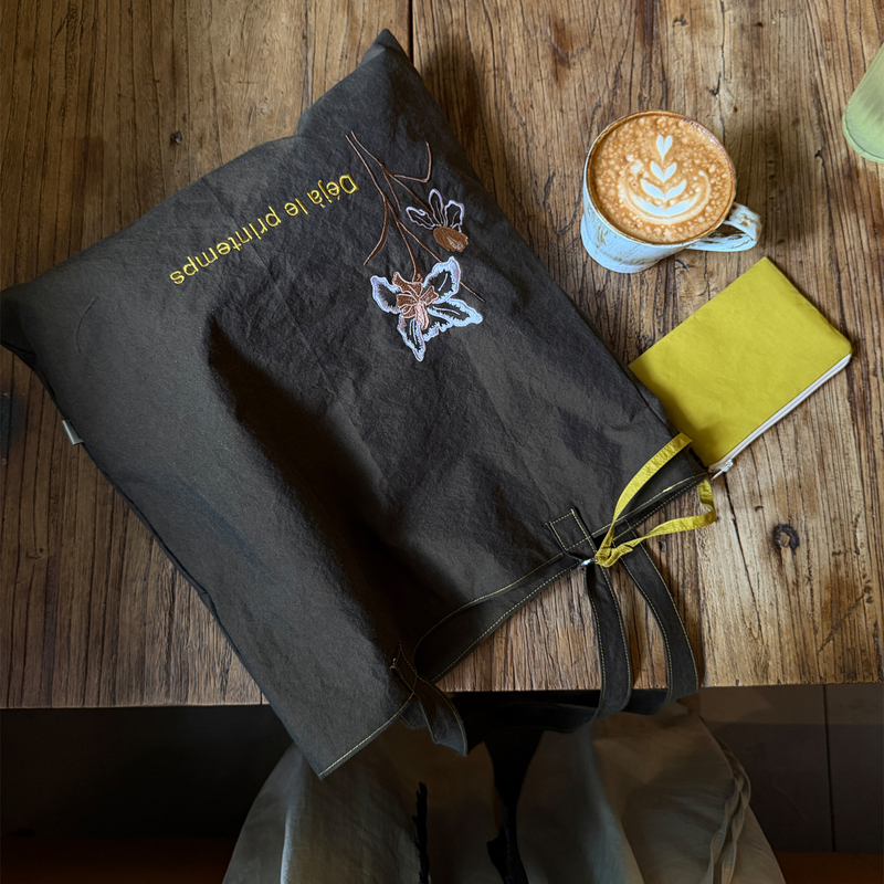 Yin Ke Original [Iris] 100% Linen Cotton Embroidered Tote Bag with Free Hair Tie and Coin Purse