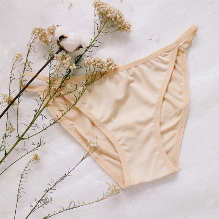 Bikini swimsuit anti-skinny beach beating underpants sanitary pants anti-overdraft invisible triangle pants seaside swimming