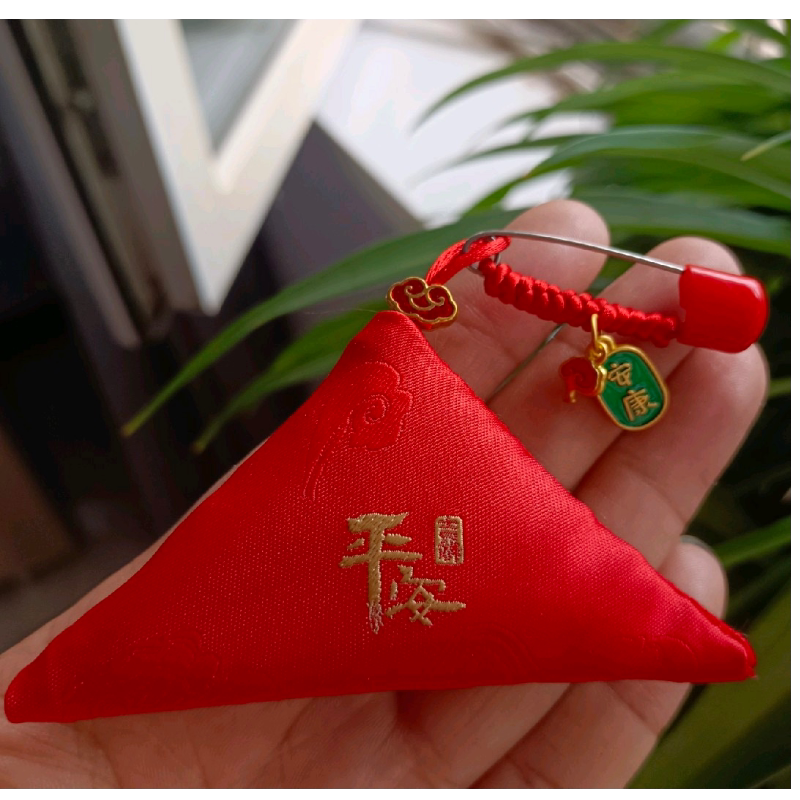 Triangle bag Ping An Hang Bag Triangle Bag Taulor Bag