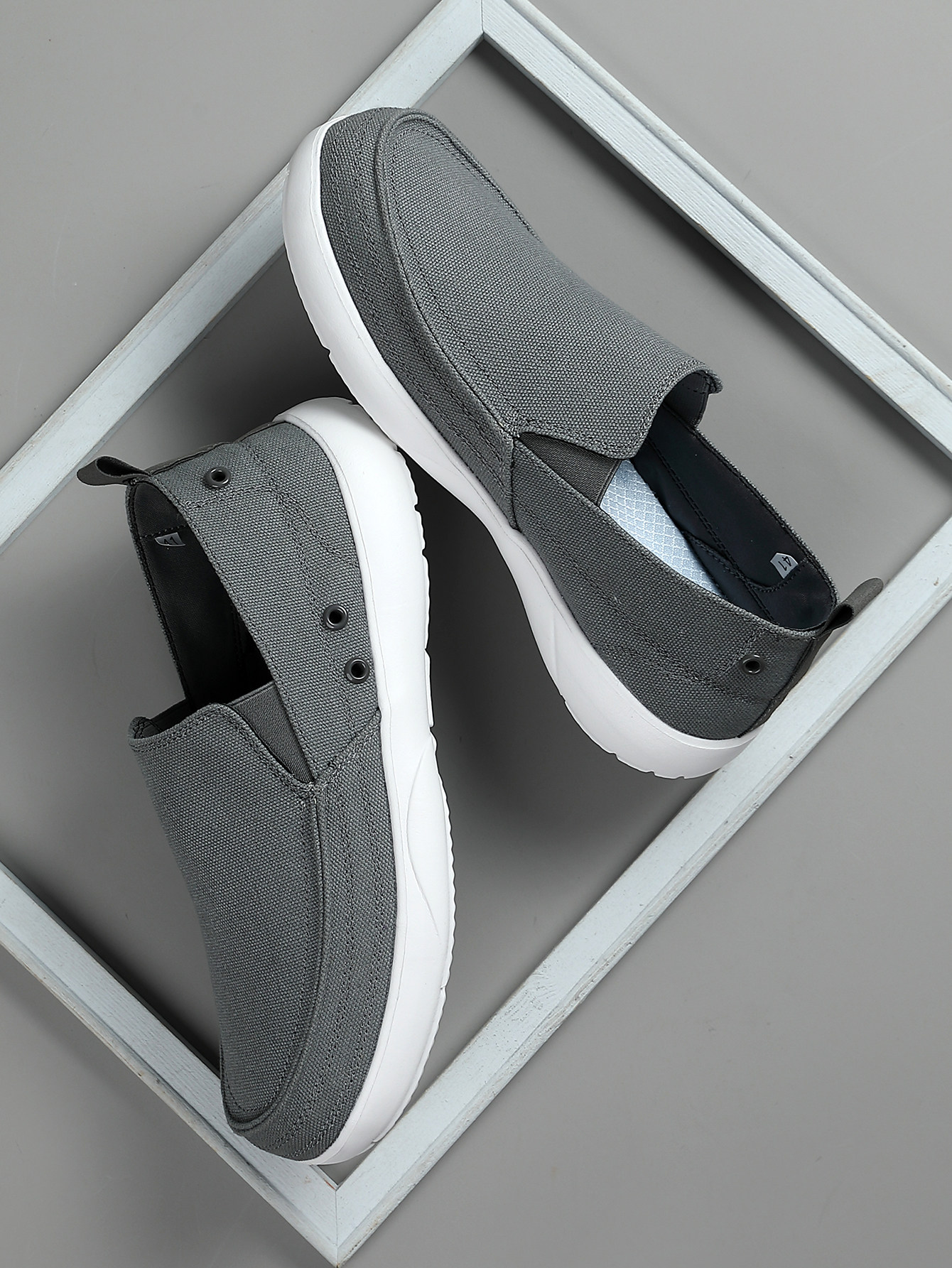Men's Breathable Lightweight Canvas Slip-on Walking Shoes_voghion.com