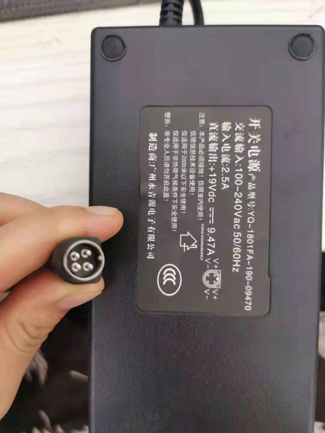 All switching power adapter YQ-1801FA-190-09470 charging cable 19V9 47A four-pin