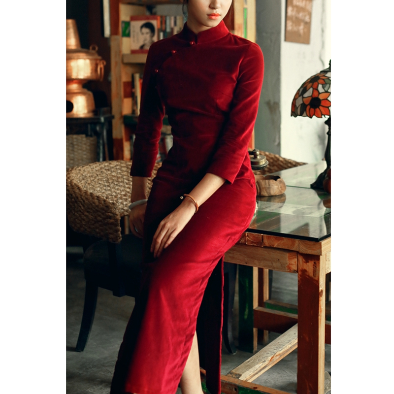 Spring 2022 new Republic of China style high-end Qi qipao flocked cotton long sleeve dress women's wine red