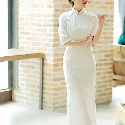 Spring and summer Chinese retro cheongsam young girl medium and long version of embroidered flowers can be worn daily Republic of China style dress Ru