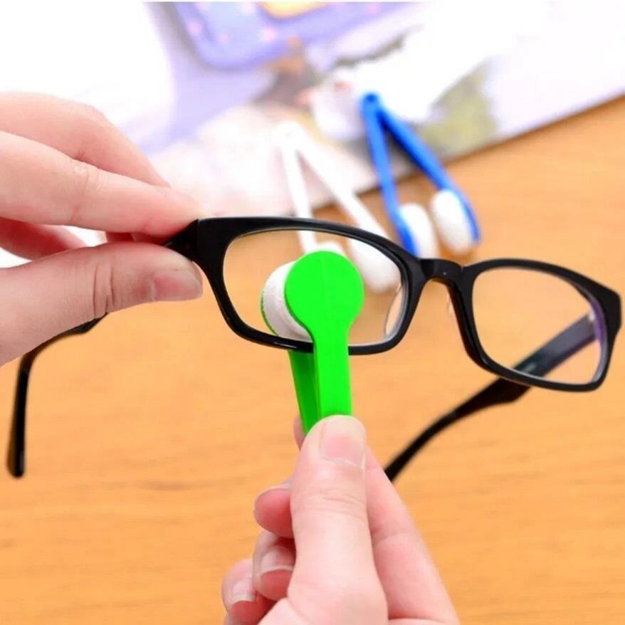 German friends recommend the glasses cleaning artifact to wipe traces without hurting the lens cleaner, which is high-end and convenient to replace the mirror