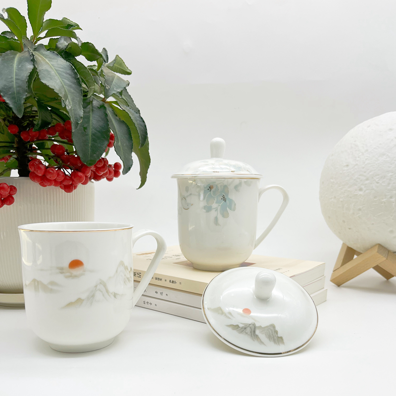 骨瓷金边水杯：酒店级奢华，定制专属印记的优雅选择🌟