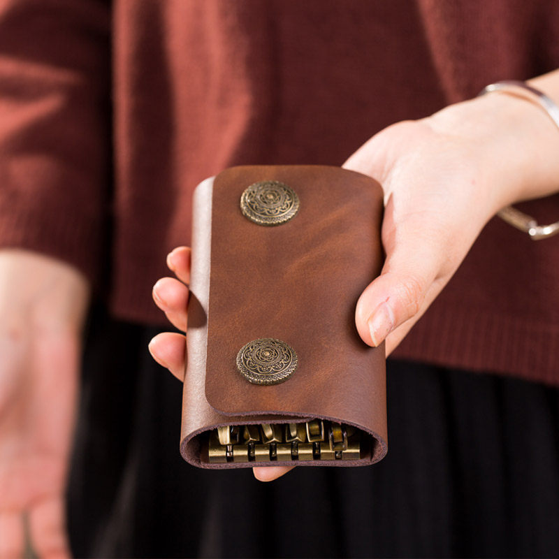 Snowborn Handmade Cow Leather Key Bag Men's Large Capacity Men's Key Bag Lady Genuine Leather by buckle Key pack European and American tides