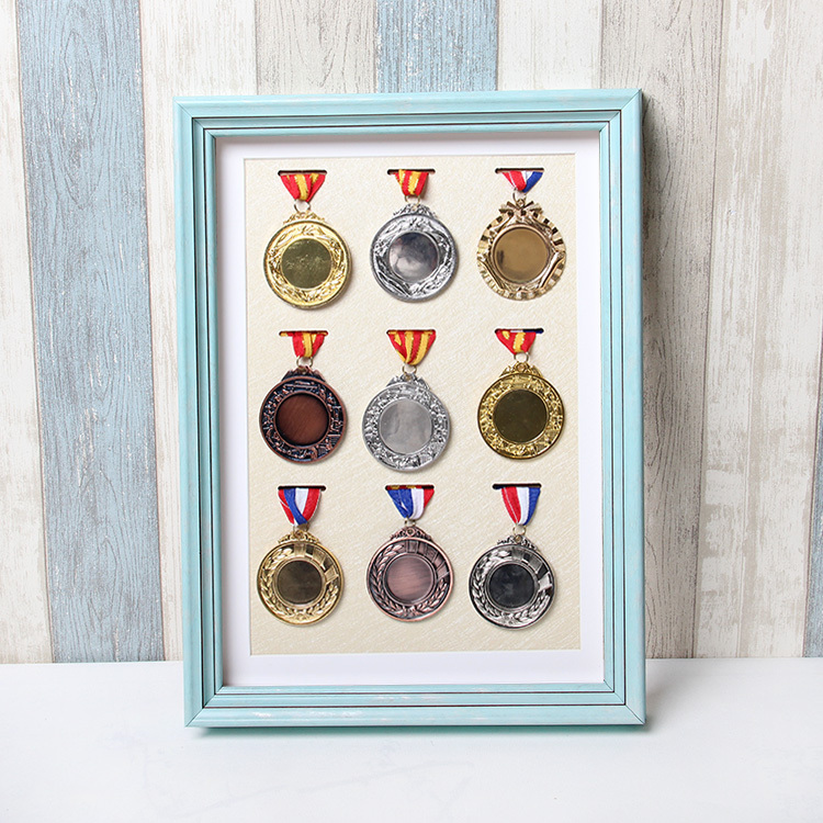 Sanrio Keep Medal Frame Storage Display Frame, 9-Hole Medal Display Board for Completed Competitions, Wall-Mounted Medal Photo Frame