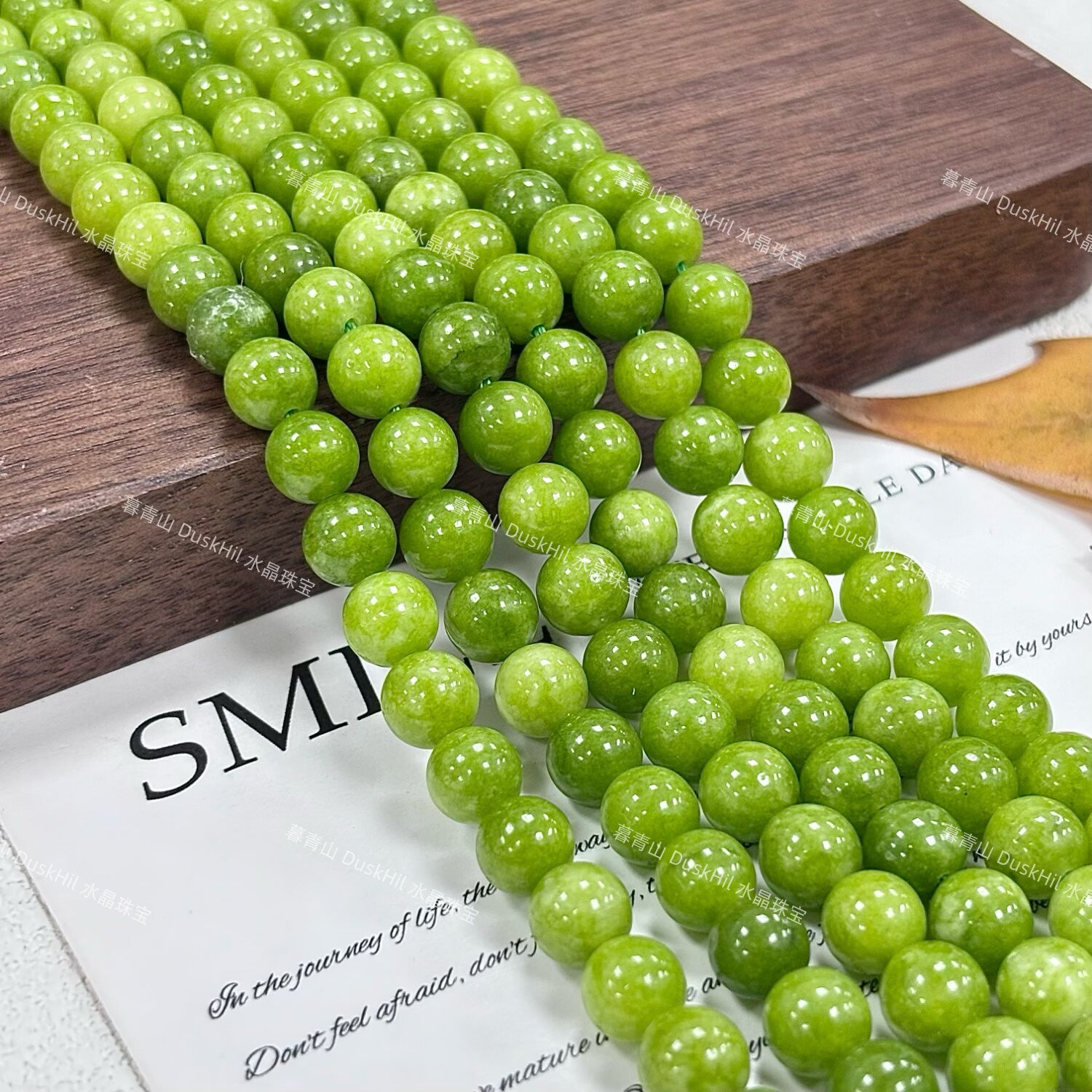 天然ペリドット、グリーンカルセドニー、グリーンの丸ビーズ、ルースビーズ、半完成品のDIYネックレス、ブレスレット、イヤリング、アクセサリー、ビーズネックレス。