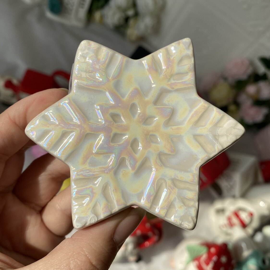 Pearlized Glazed Ceramic Snowflake Sauce Bottle Pepper Bottle Pendulum brief Nordic American Country Home Home Scenario Decorations