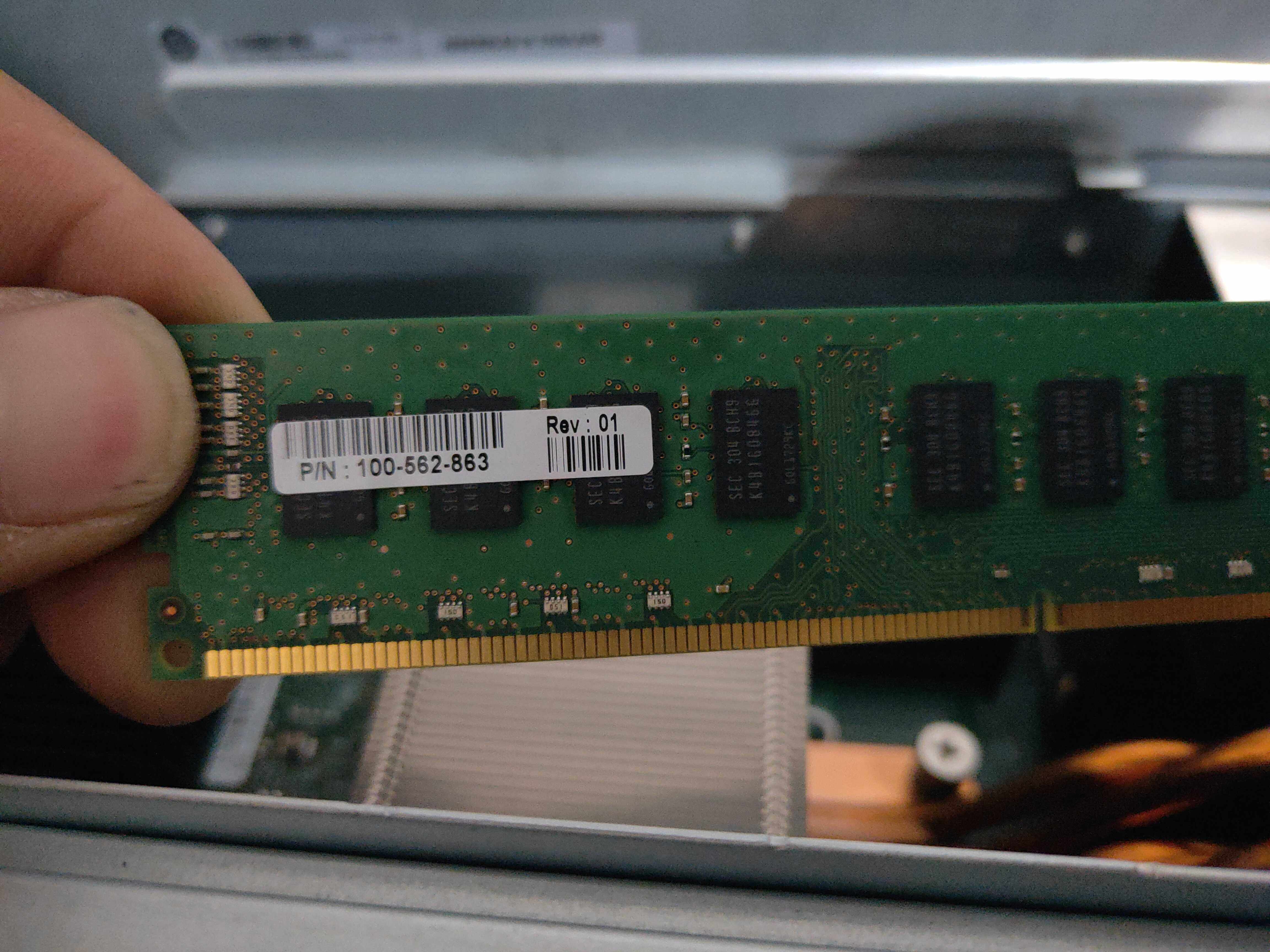 EMC 100-562-863 2GB Original loaded cache VNX VG2 VNX5100 memory