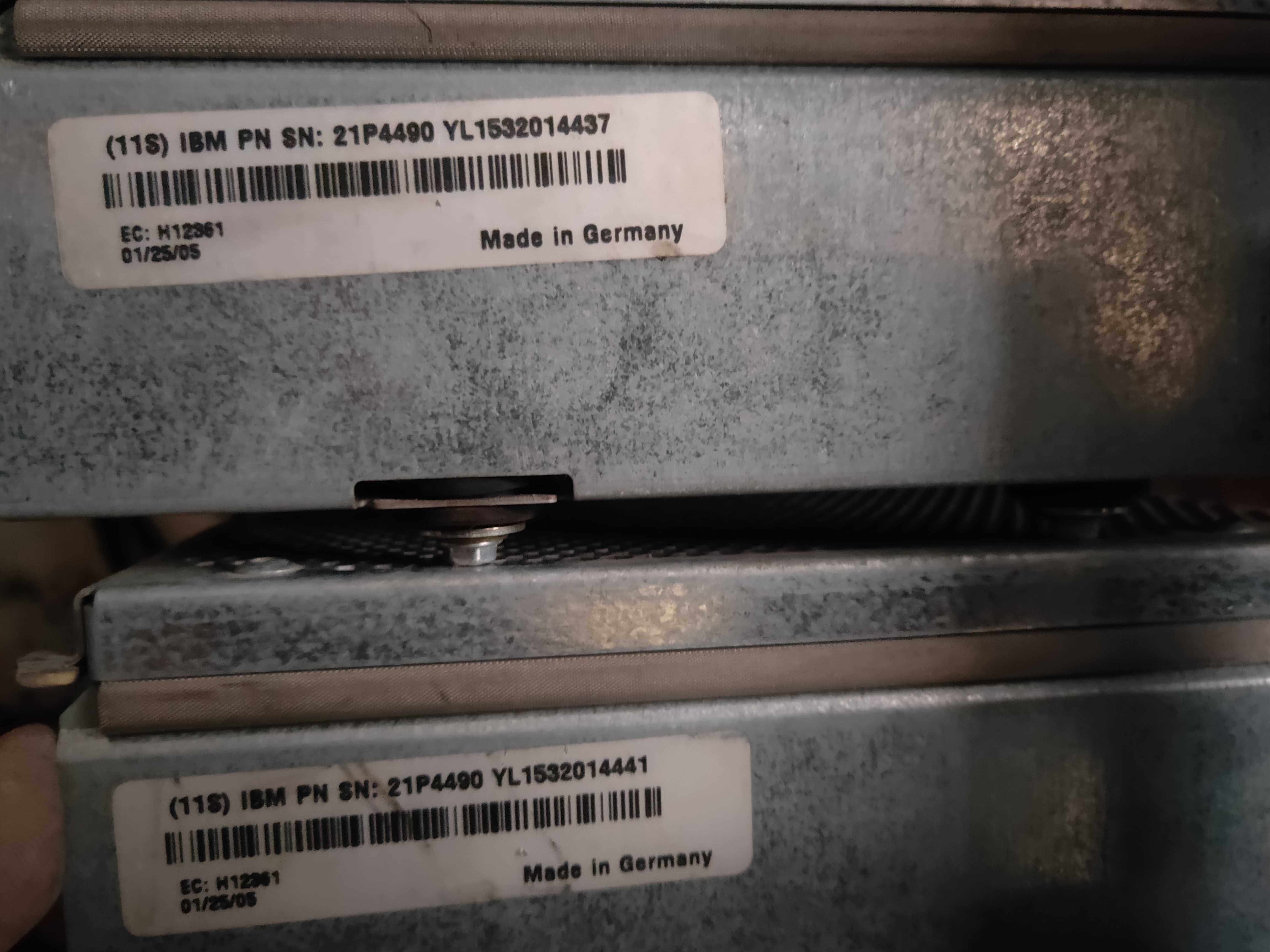 IBM P650 7038-6M2 Small machine fan 21P4490 Processor Fan Assembly