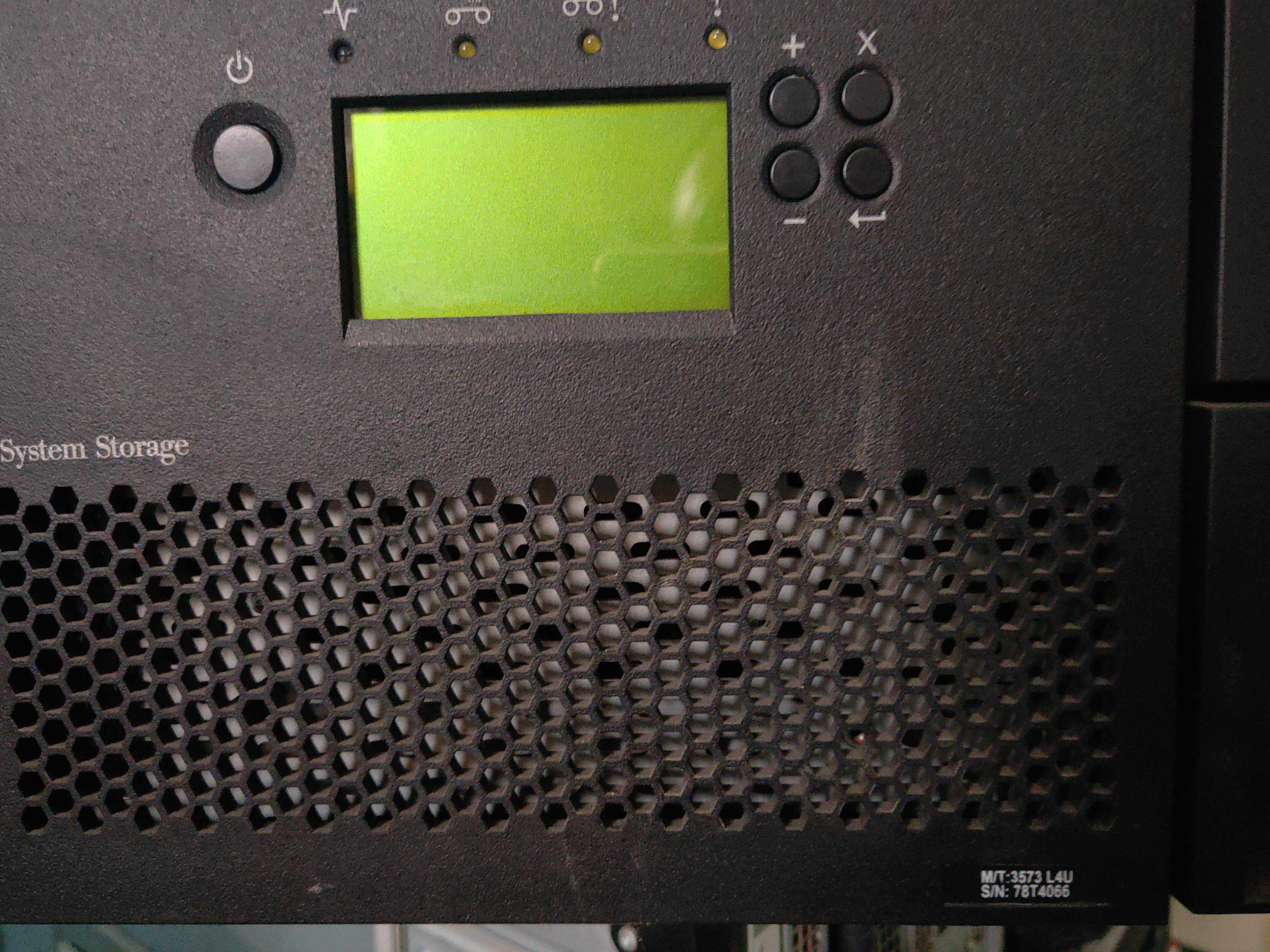 IBM TS3200 3573-L4U Picker Assembly tape library manipulator