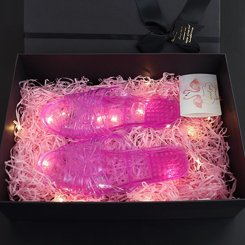 Funny birthday gifts for girls to give to girlfriends and friends to spoof creative whole person sand sculpture crystal shoes