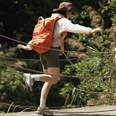 爱玩outdoor的LOGO