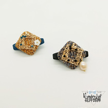 Original handmade small fragrant iron sucker brooch corsage fashion color wool pin womens coat temperament accessories