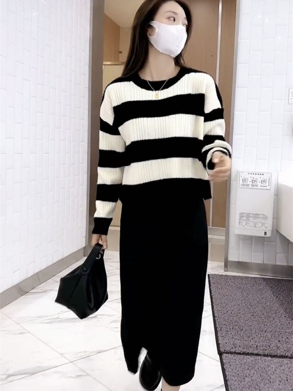 Slimming Striped Knit Sweater for Women 2025 New Autumn Sweater for Women Loose Fit Outerwear Petite Elegant Short Top