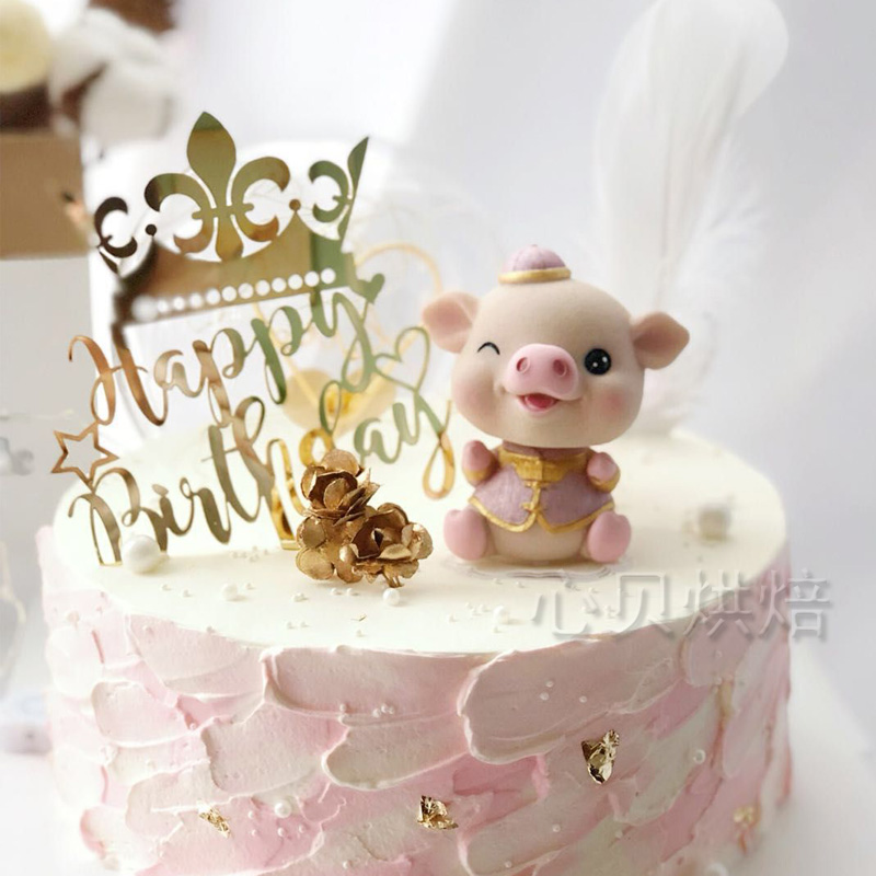 Shaking head pig Chinese cake decoration plug-in New Year cake doll cute Tang suit pig treasure cake doll
