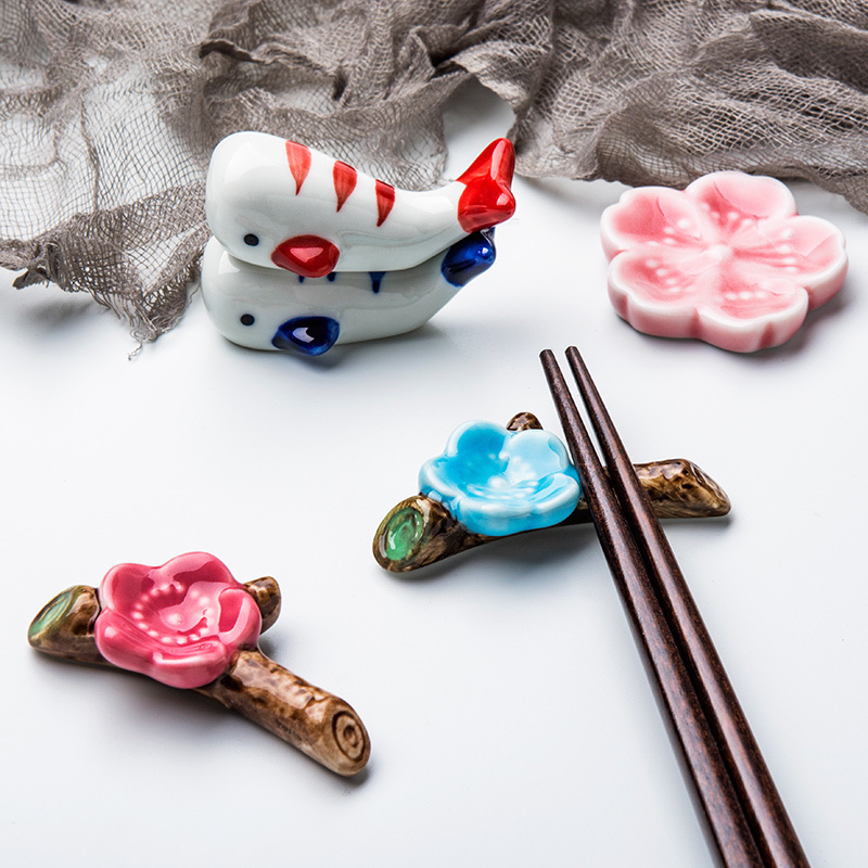 Japanese ceramic chopsticks holder chopsticks rest chopsticks pillow holder home kitchen table chopsticks spoon holder animal small ornaments