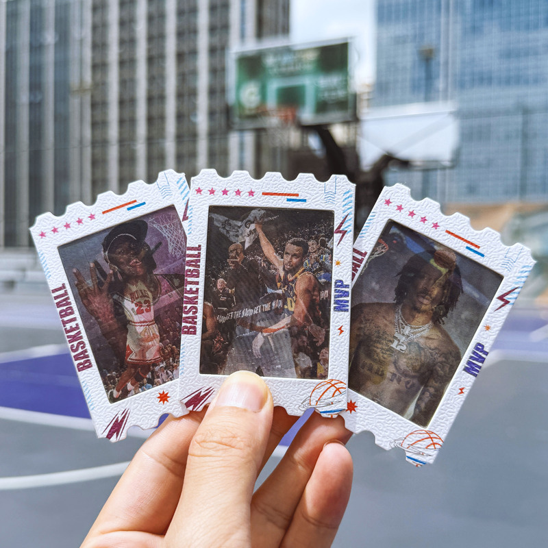 American-Style Holographic Card Basketball Pendant Keychain Fan Merchandise Curry Irving Harden Durant Star Card Pendant