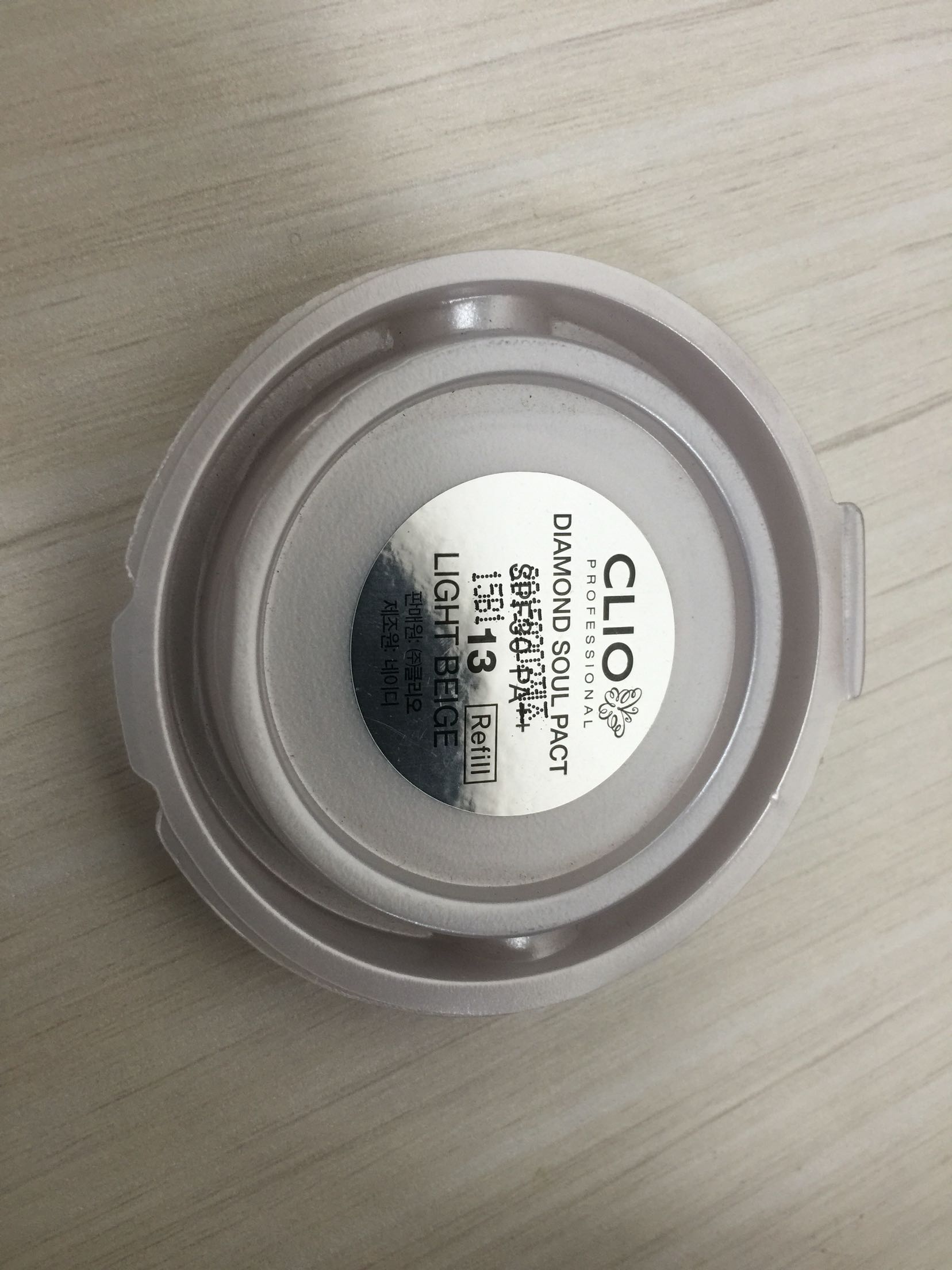 粉 粉饼 装 013 màu trắng ngà 021 màu da tự nhiên - Bột nén phấn phủ cho da khô