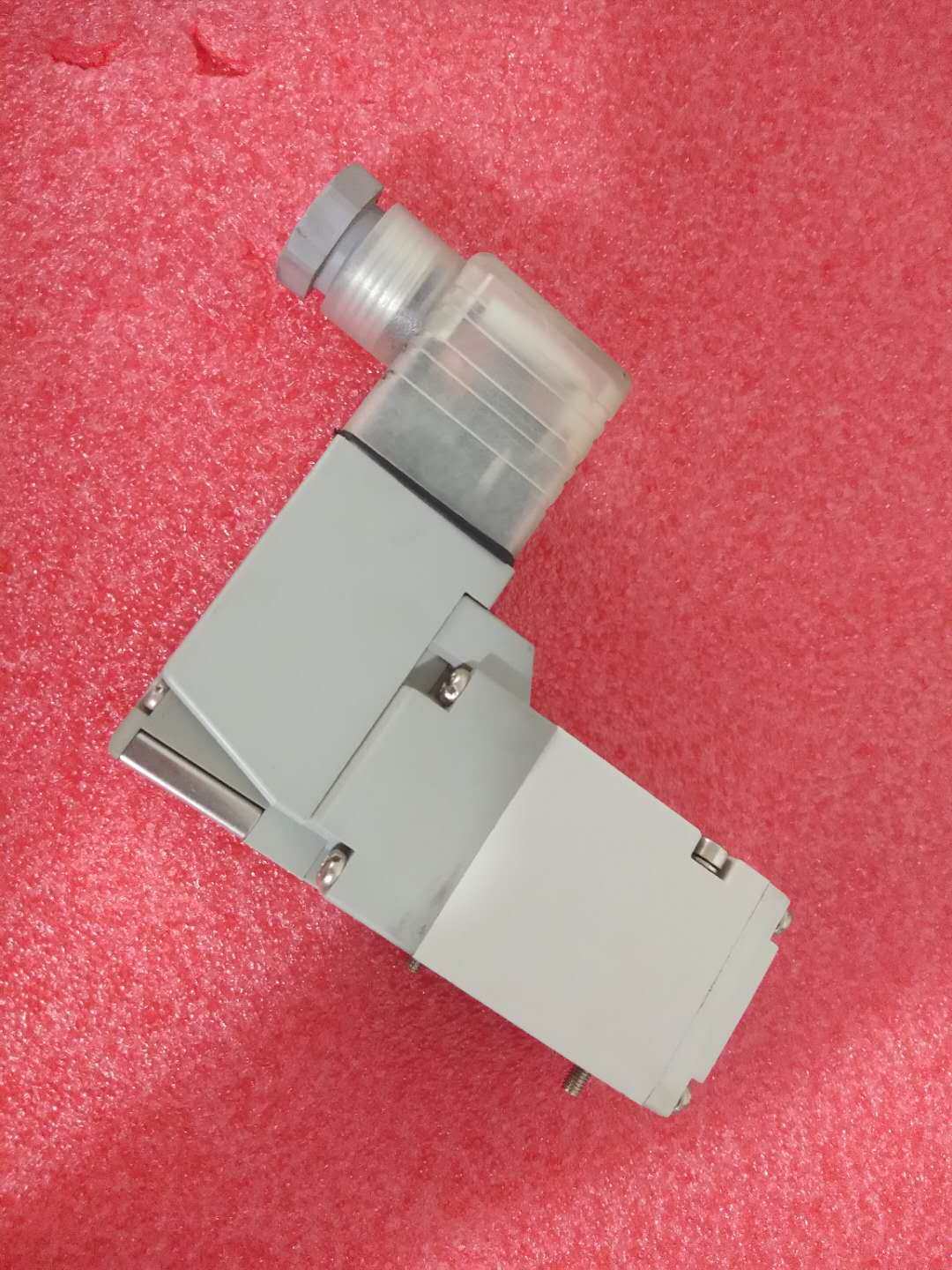 Original fit spot SMC solenoid valve VP344R-5XZC-02A VP344R-5TZD1-A