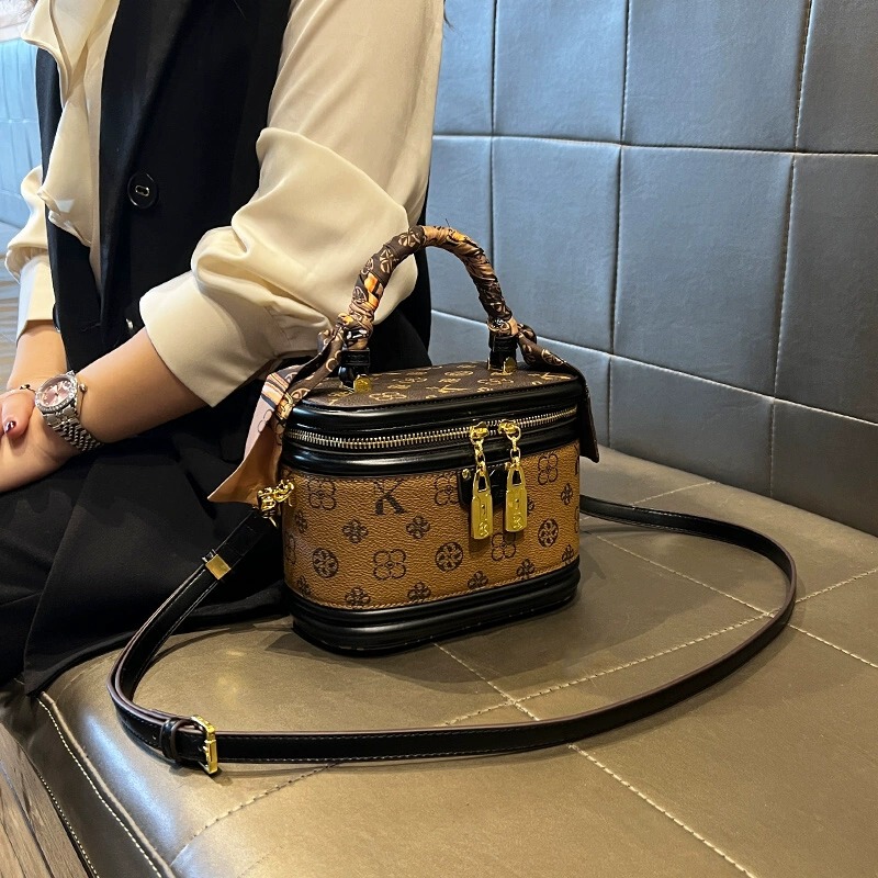 Big Brand Genuine Leather Box Bag 2026 New Trendy Bucket Bag for Women, Fashionable Fortune Bucket Handbag, Single Shoulder Crossbody Small Bag