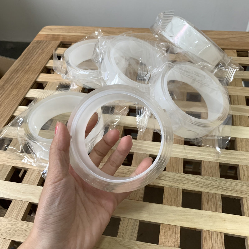 Shelf all kinds of wall without holes transparent double-sided tape magic no trace waterproof transparent 10,000 times double-sided adhesive 90G