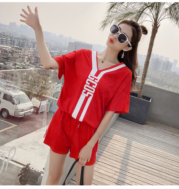 VK旗艦店 韓國學院風短袖字母領t恤學生休閒寬鬆時尚運動服套裝短袖褲裝