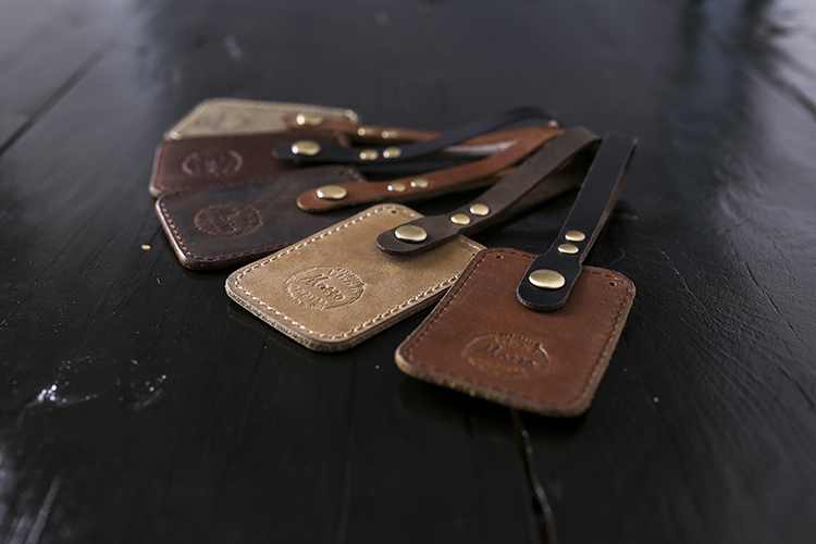 Matto gốc handmade lớp đầu tiên da thẻ xe buýt nhỏ bộ da creative mini kiểm soát truy cập thẻ bìa ví tiền nam